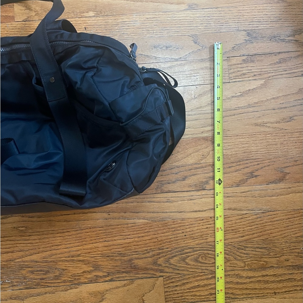 Lululemon Large Duffle Bag - Picture 3 of 16